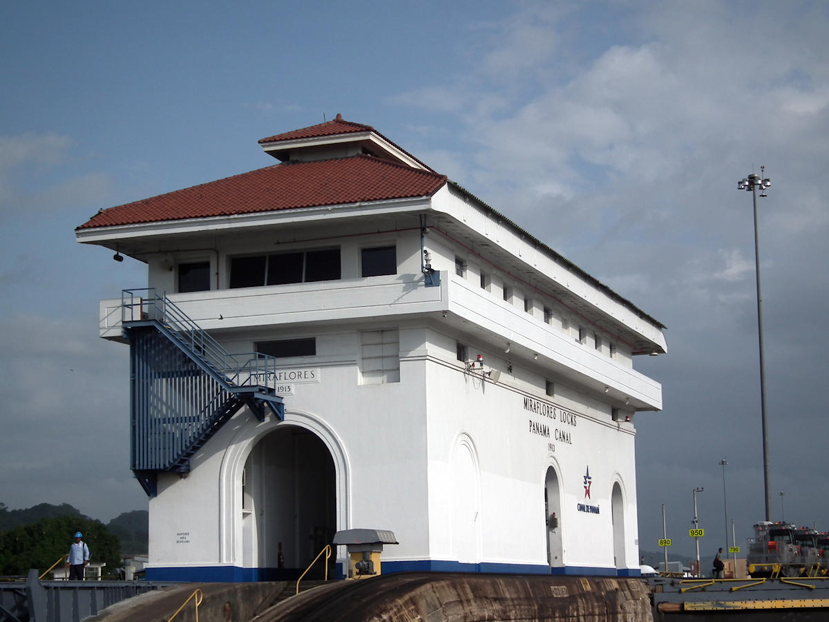 Miraflores locks 