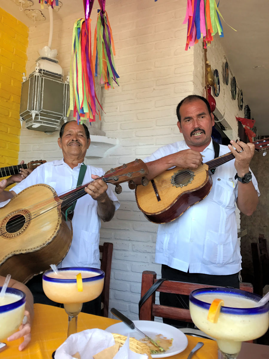Puerto Vallarta - Mariachi band