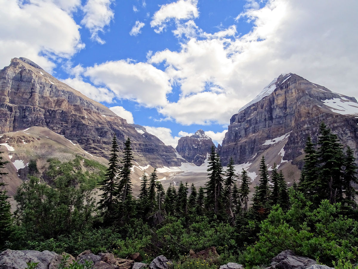 Lake Louise, Alberta, Canada - Impressive mountains