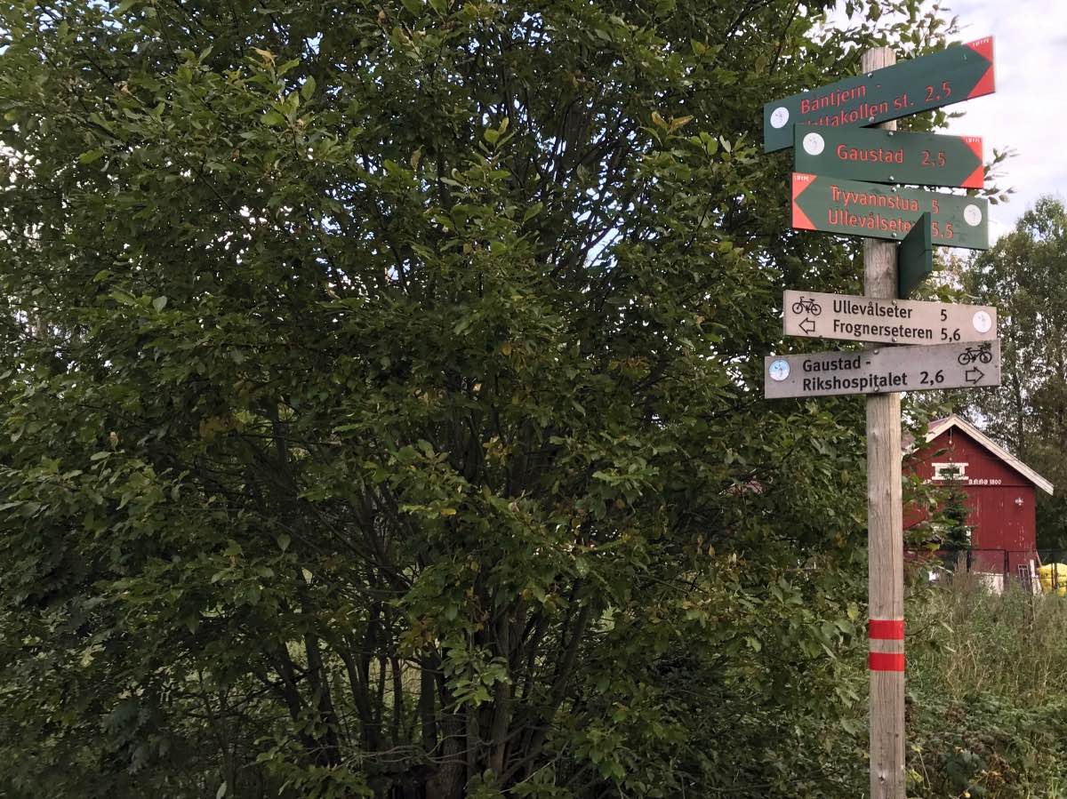 Vettakollen, Oslo, Norway - Signs