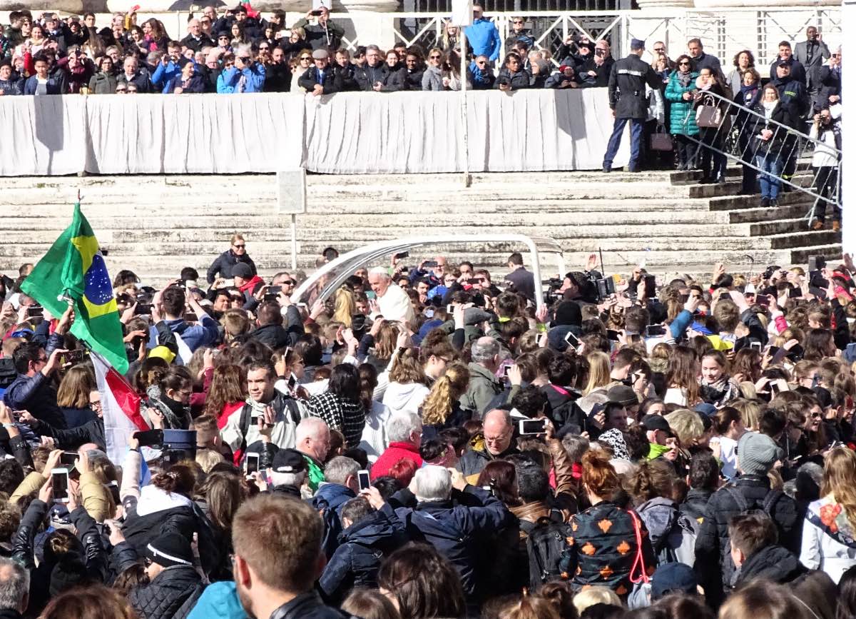 Vatican - Popemobile