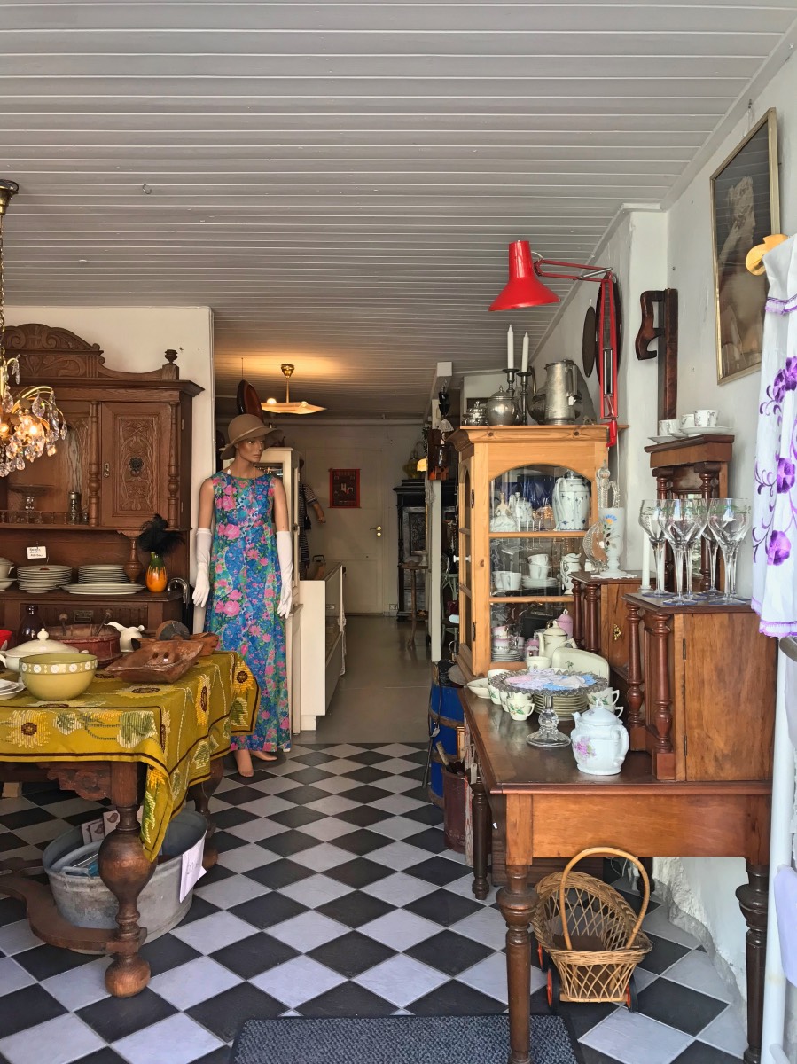 Hvaler - Antique store