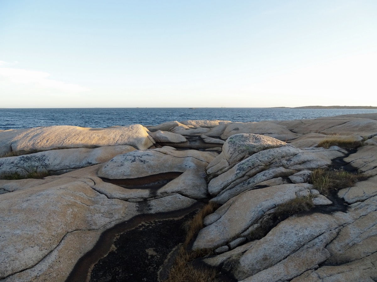 Hvaler - Dry puddles