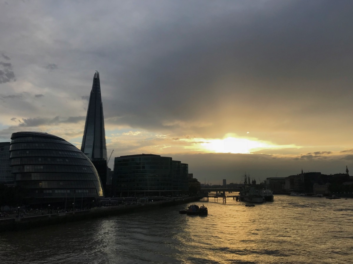 London - Sunset on the Thames